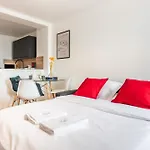 Elegant Studio For 2 - Very Close To Huge Parc